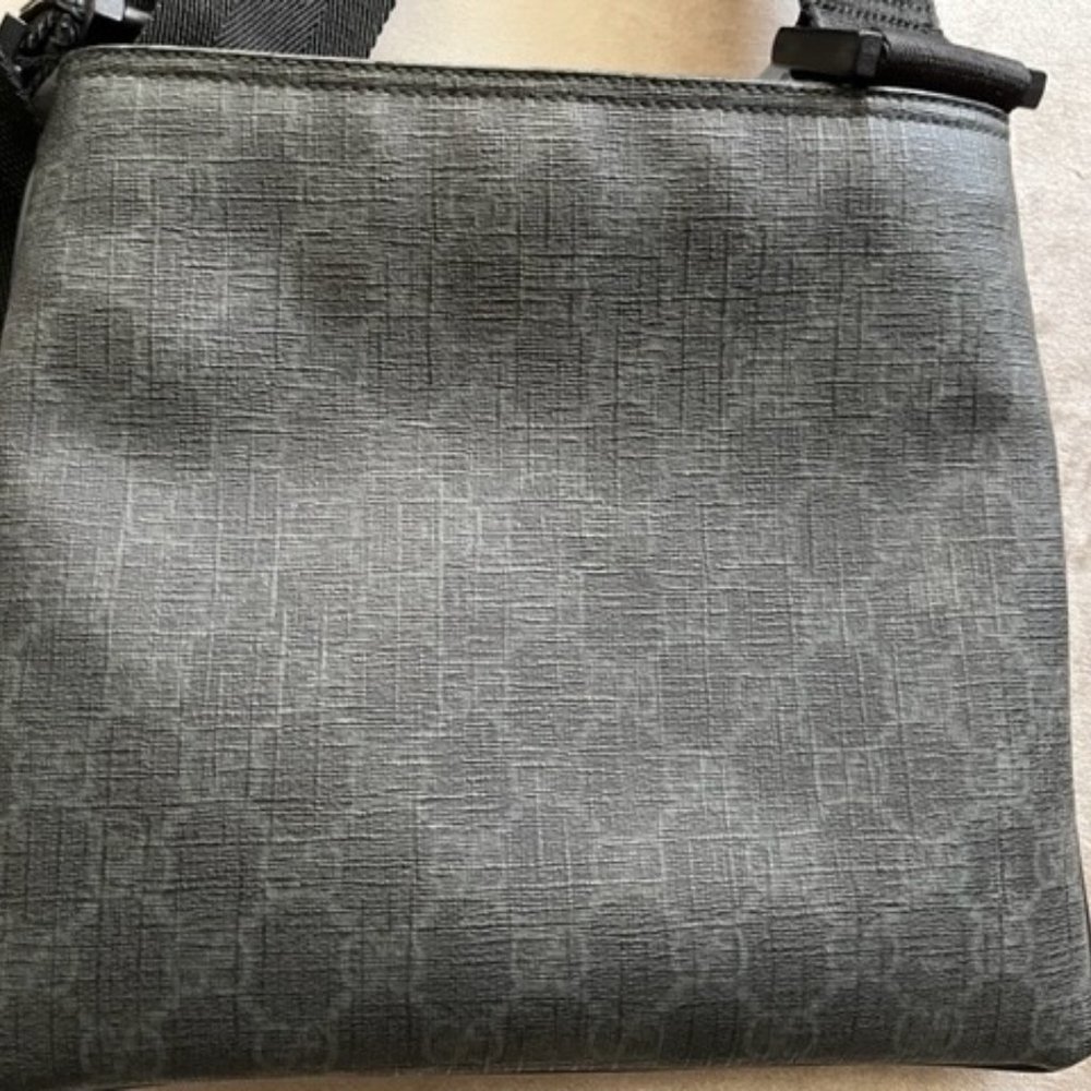 Gucci black leather cross-body bag - Picture 11 of 12